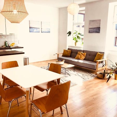 Helle 4 Zimmer Familien-Wohnung Mit Balkon! Schloss Schonbrunn In Gehdistanz Wien Eksteriør bilde