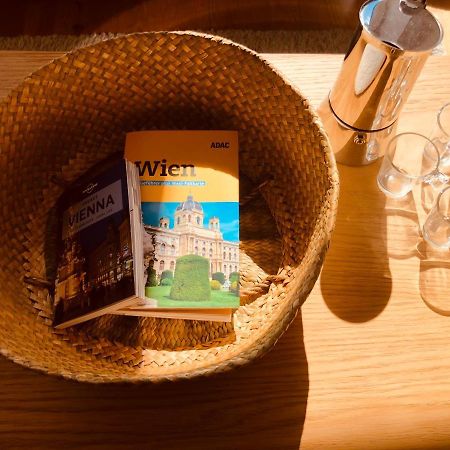 Helle 4 Zimmer Familien-Wohnung Mit Balkon! Schloss Schonbrunn In Gehdistanz Wien Eksteriør bilde