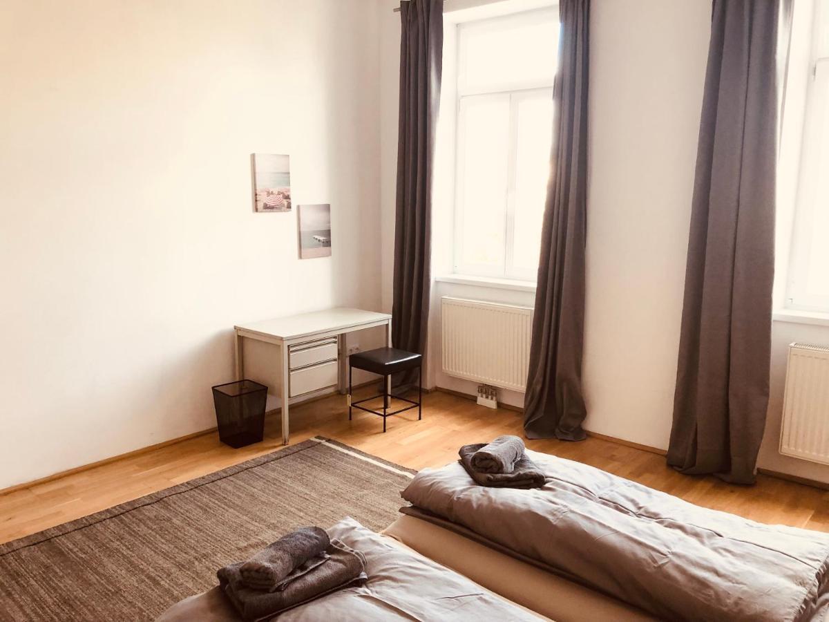 Helle 4 Zimmer Familien-Wohnung Mit Balkon! Schloss Schonbrunn In Gehdistanz Wien Eksteriør bilde