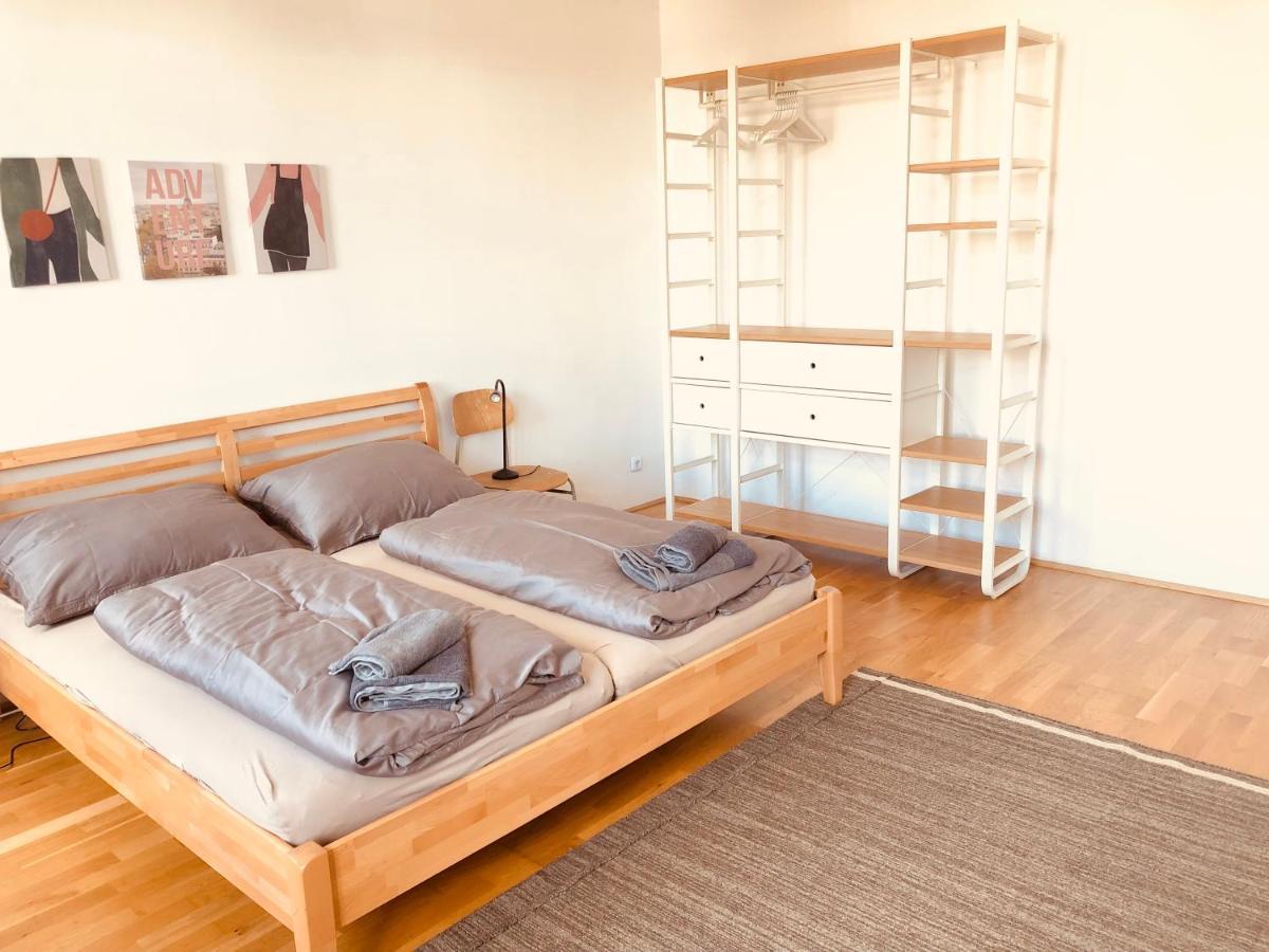 Helle 4 Zimmer Familien-Wohnung Mit Balkon! Schloss Schonbrunn In Gehdistanz Wien Eksteriør bilde