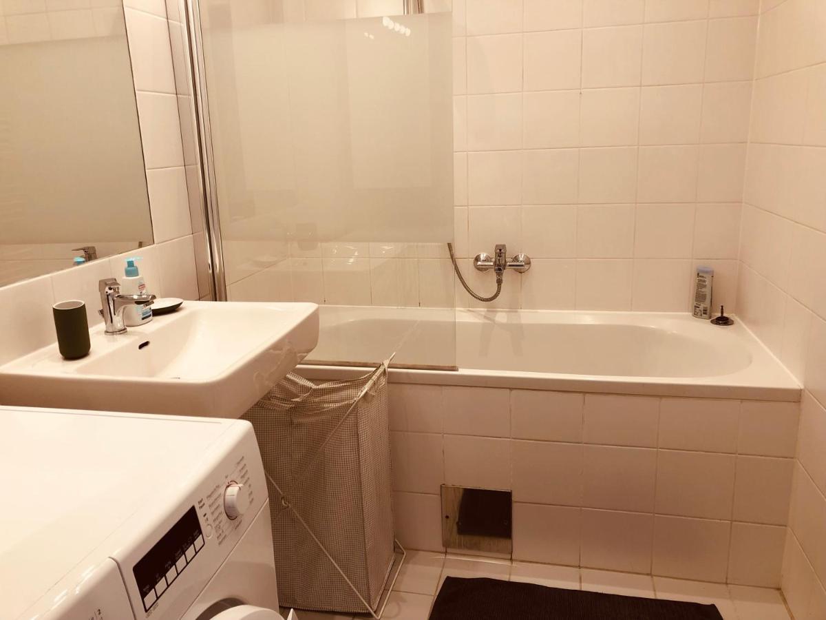 Helle 4 Zimmer Familien-Wohnung Mit Balkon! Schloss Schonbrunn In Gehdistanz Wien Eksteriør bilde